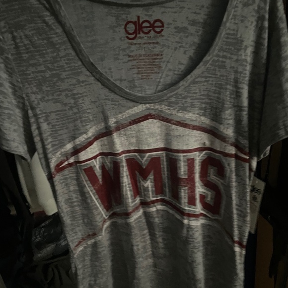 GLEE Official Tshirt - Picture 1 of 2